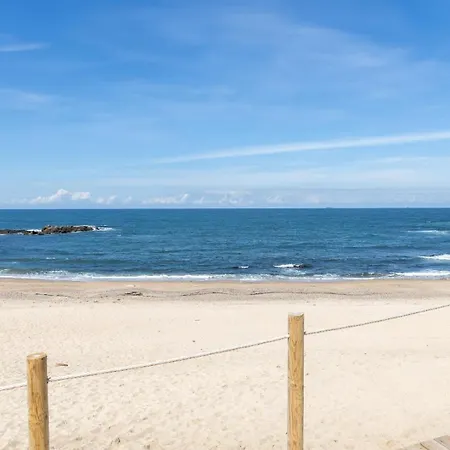 Blue Frame | Ocean Front Vila Nova de Gaia